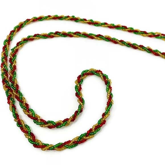 CMarie Holiday Holly Berry Beaded crossbody Bag - Picture 11 of 14